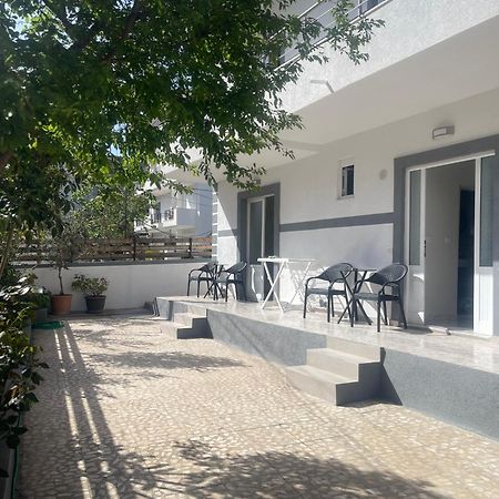 Sunflower Apartments ซารานเดอ ภายนอก รูปภาพ