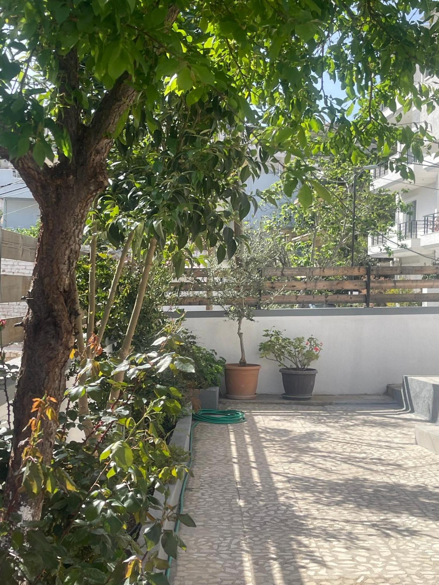 Sunflower Apartments ซารานเดอ ภายนอก รูปภาพ