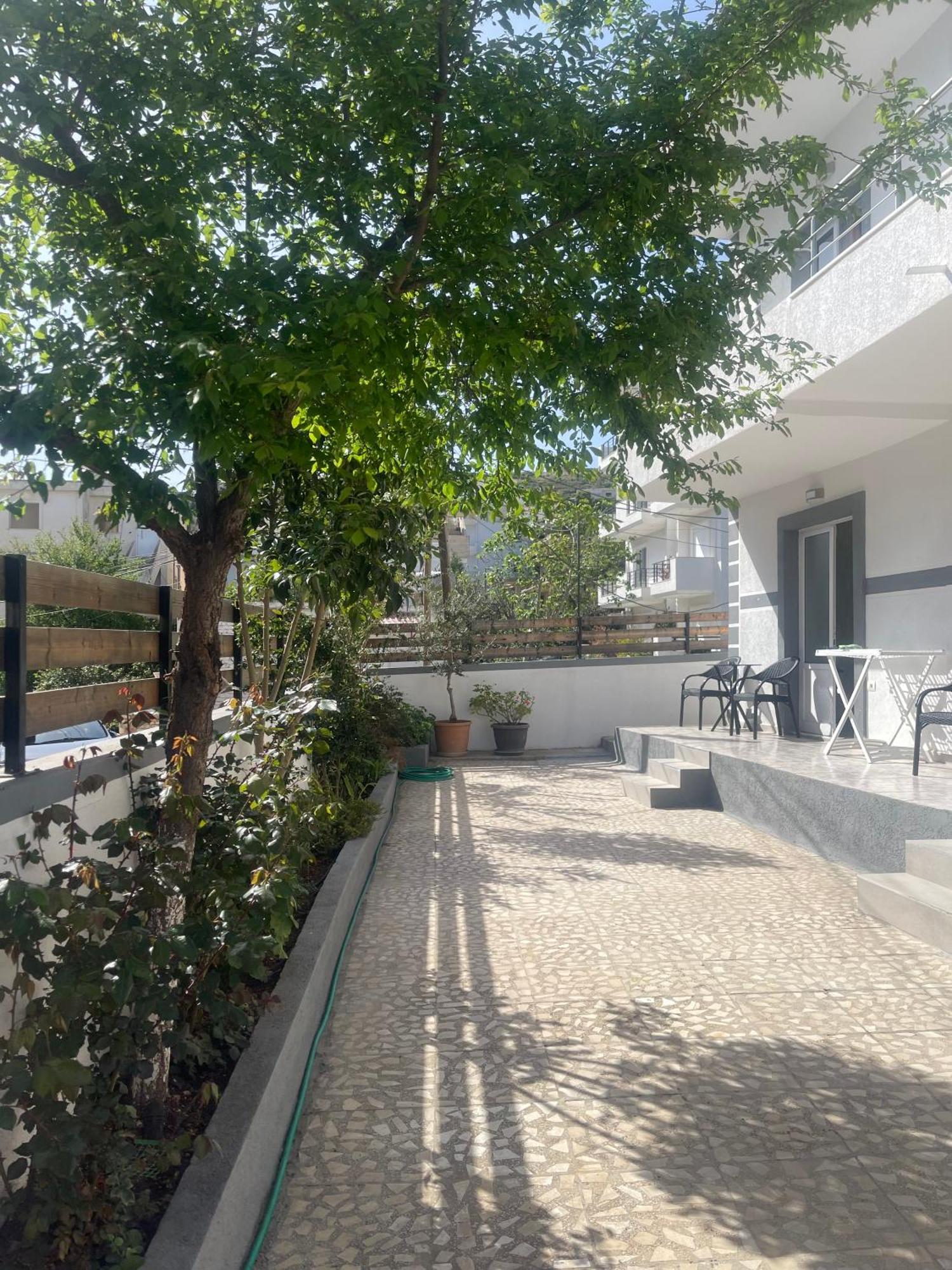 Sunflower Apartments ซารานเดอ ภายนอก รูปภาพ