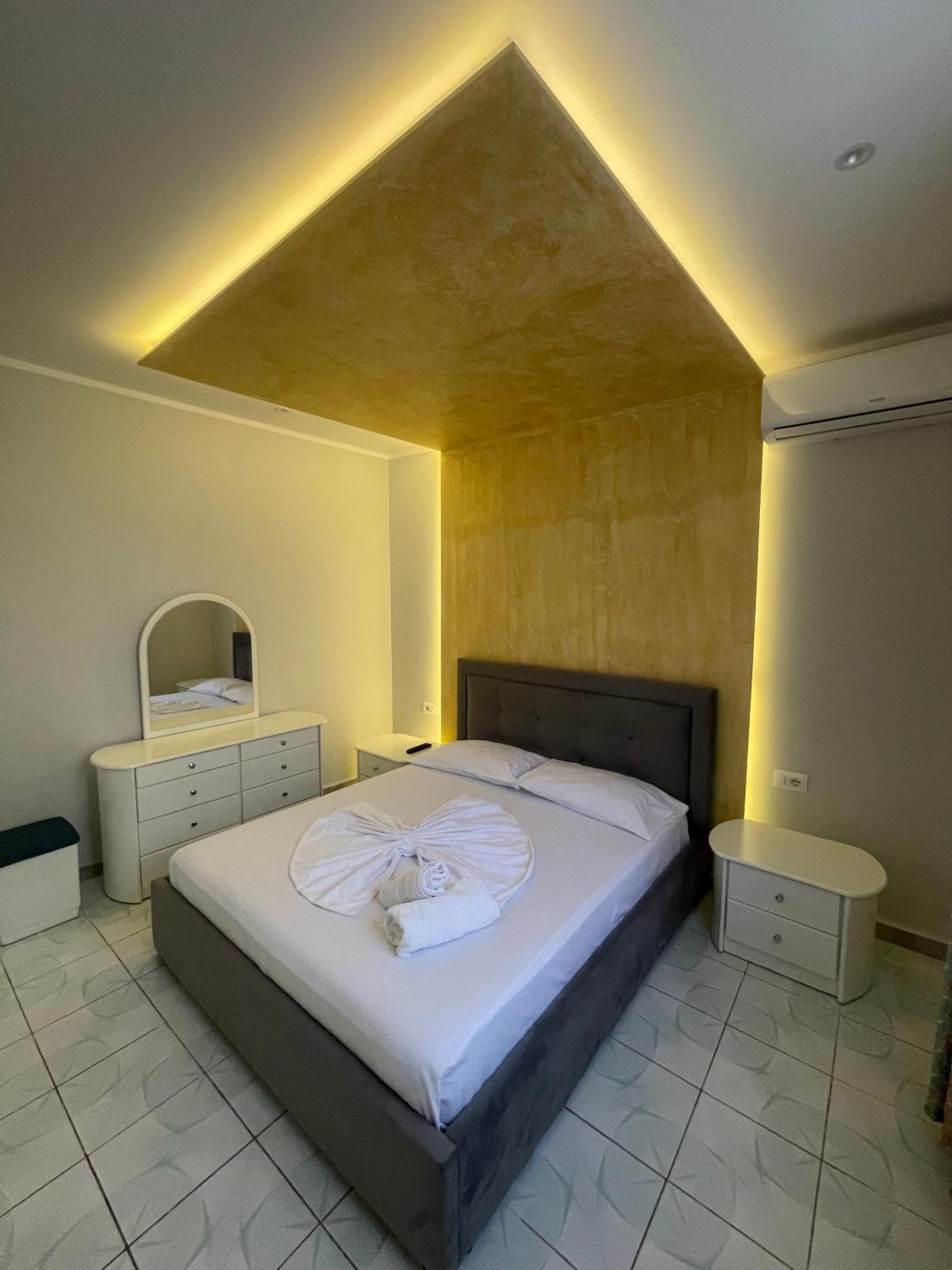 Sunflower Apartments ซารานเดอ ภายนอก รูปภาพ